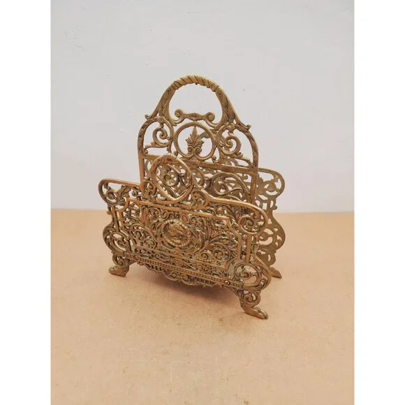 Letter Rack or Envelope Card Holder || Vintage solid brass || Shell shape plate - Picture 5 of 16